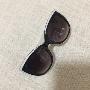 Nanette Lepore Sunglasses Black White Silvertone NN106 100% UV NWOT Shades